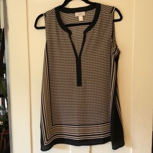 Geometric black print sleeveless woven